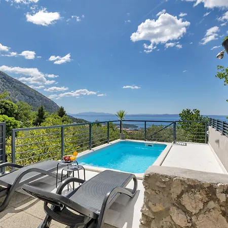 Marina - With Sea View Makarska